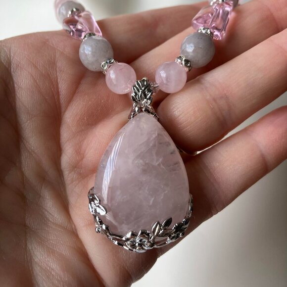 Stunning Genuine Rose Quartz Teardrop Pendant Necklace 20 ins NEW Adjustable - Picture 6 of 16